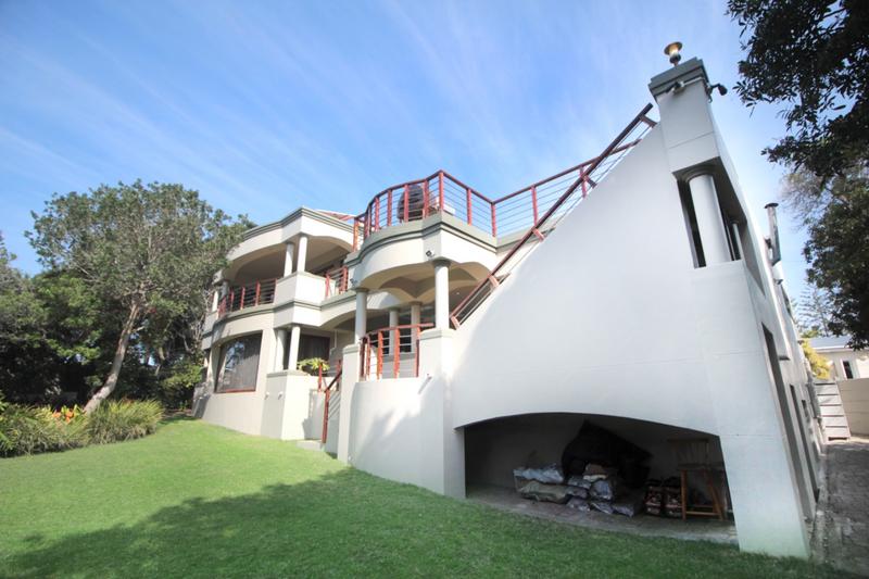 5 Bedroom Property for Sale in Linkside Western Cape
